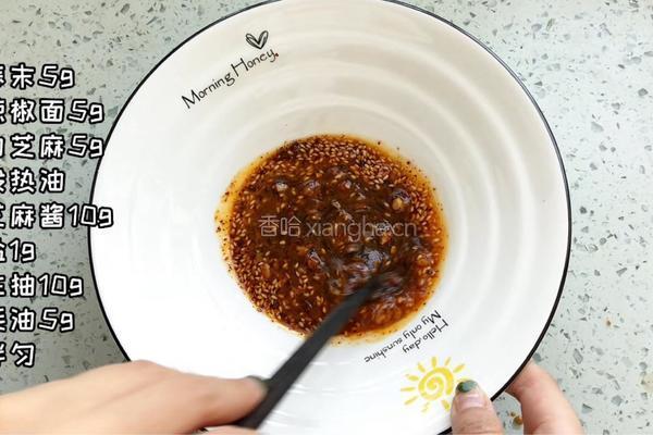 香辣开胃超过瘾的手撕鸡拌面，快做给自己和最爱的人吃吧的做法图解4