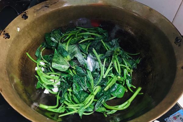 蒜香红薯叶的做法图解4