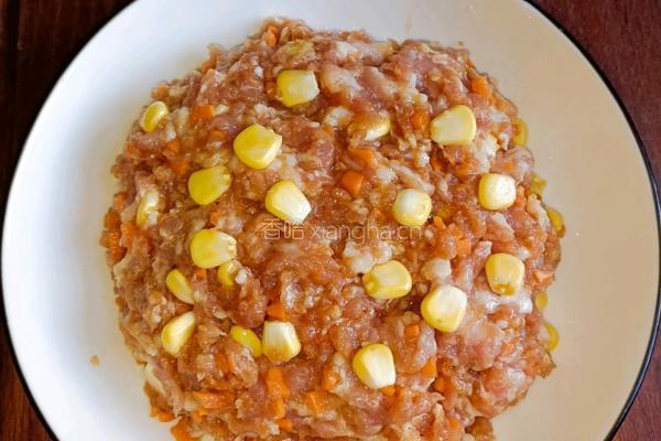 胡萝卜玉米蒸肉饼的做法图解6