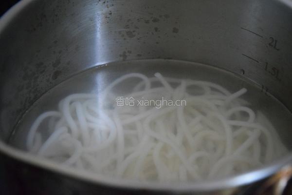 肉末番茄米粉的做法图解3