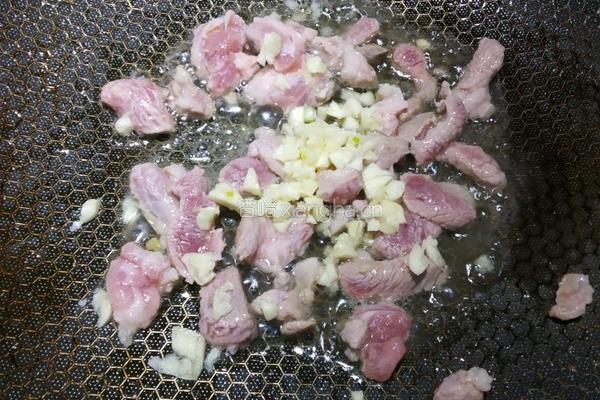 鸡蛋外婆菜炒年糕的做法图解7