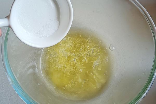 经典6寸戚风蛋糕的做法图解7