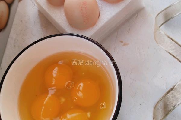 木耳炒鸡蛋用的壹家农场土鸡蛋味道棒极了的做法图解2