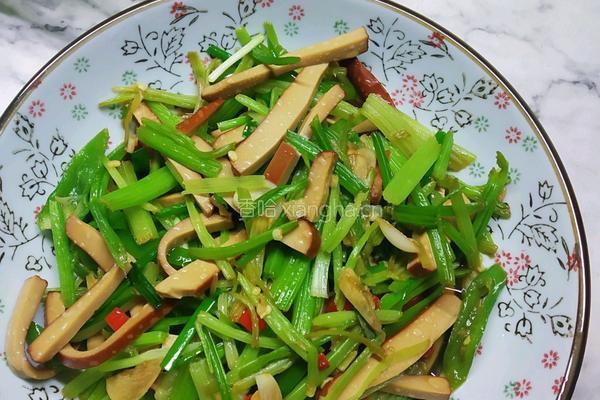 芹菜鸡蛋干的做法图解11