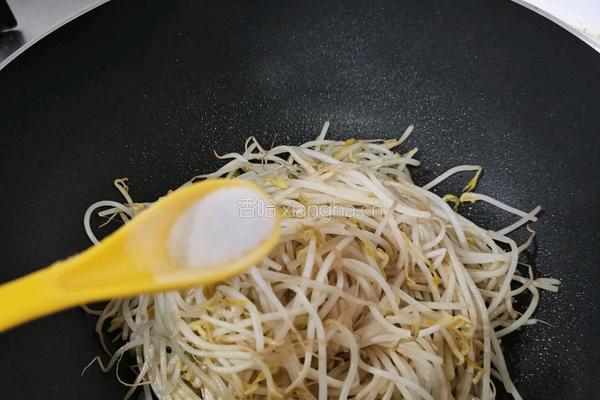 银芽炒蛋的做法图解4