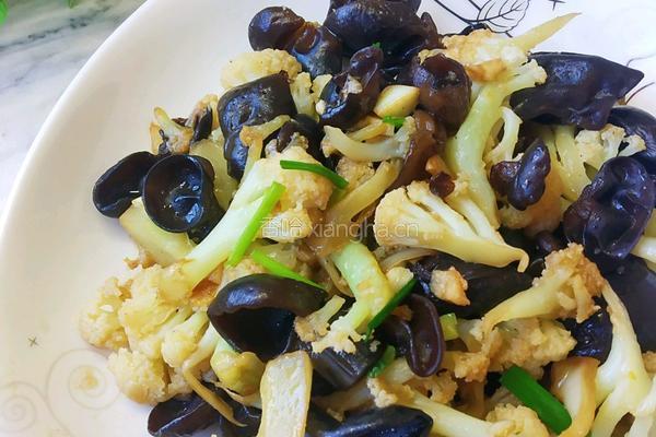 花椰菜炒木耳的做法图解11