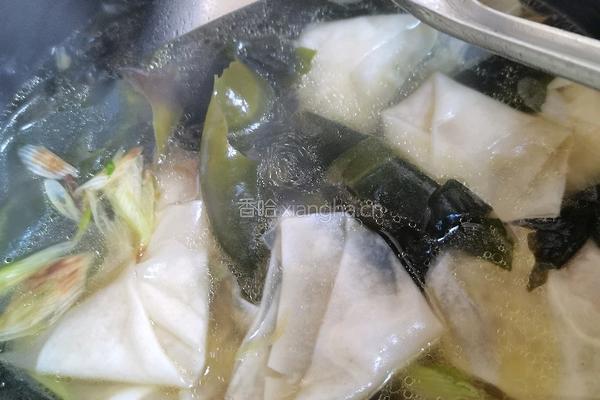 裙带菜虾皮鸡蛋馄饨的做法图解13