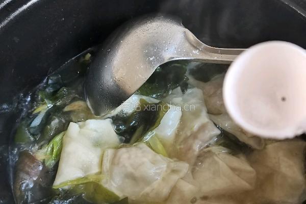 裙带菜虾皮鸡蛋馄饨的做法图解14