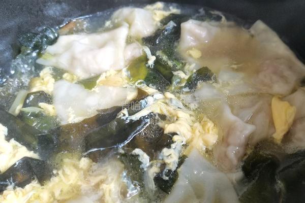裙带菜虾皮鸡蛋馄饨的做法图解16