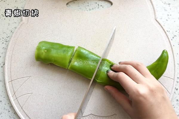 虎皮青椒的做法图解1