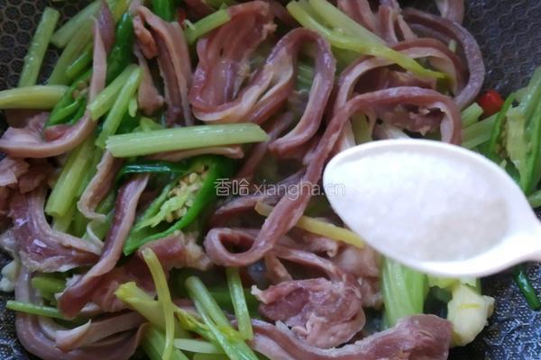 芹菜炒肚丝的做法图解7