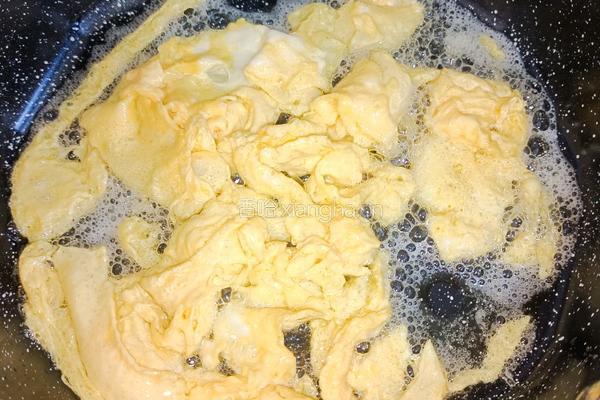 鸡蛋火腿炒河粉的做法图解5