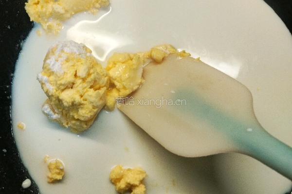 草莓味奶油脆皮泡芙的做法图解2
