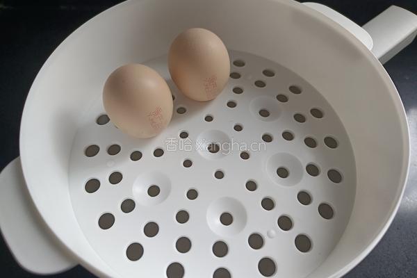 三文鱼土豆沙拉鸡蛋杯的做法图解3