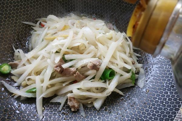 萝卜丝炒肉的做法图解8