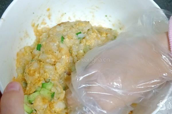 鸡蛋海苔肉松饭团的做法图解11