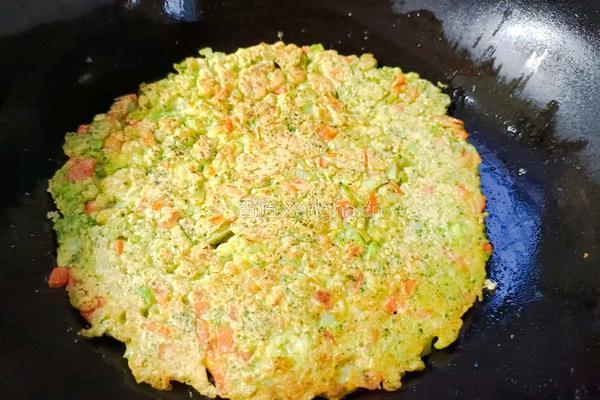 蔬菜鸡蛋饼的做法图解7