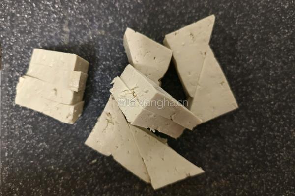 白菜豆腐煲的做法图解2
