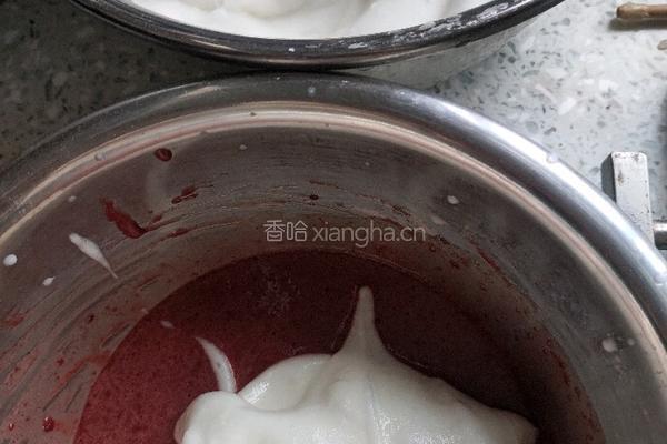 红丝绒草莓奶油蛋糕盒子的做法图解5