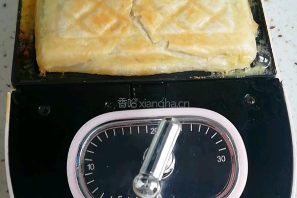 鸡蛋手抓饼的做法图解9