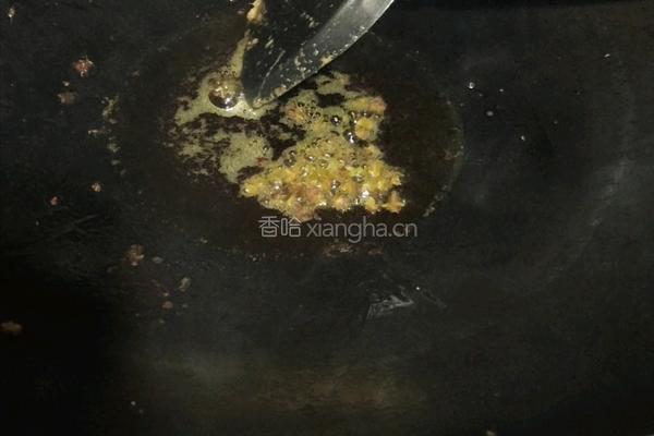 蒜烧鲶鱼的做法图解7