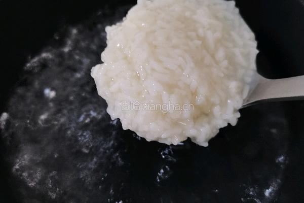 酒酿鸡蛋甜汤的做法图解2