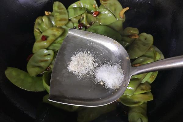 炝炒扁豆的做法图解6