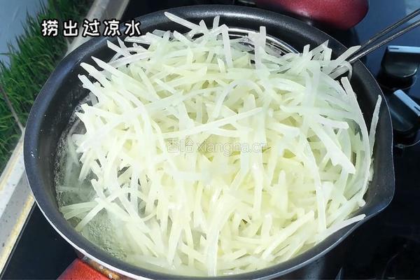 凉拌土豆丝的做法图解2