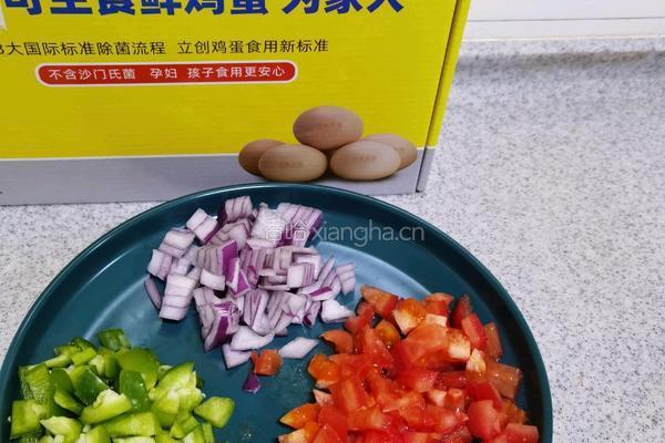 青椒双色蛋的做法图解2