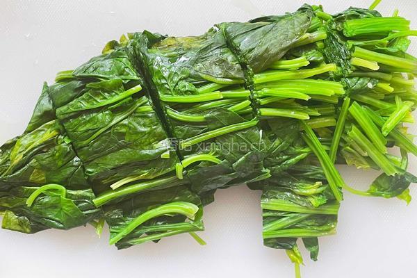 菠菜炒蛋的做法图解1