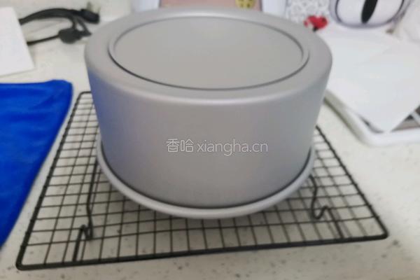 戚风蛋糕的做法图解9