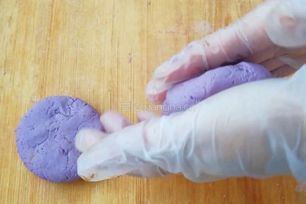 紫薯豆沙饼的做法图解6