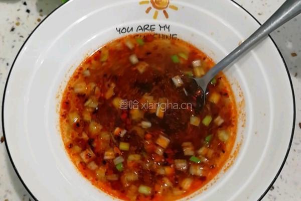捞汁手擀面的做法图解10