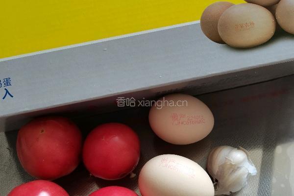 西红柿炒鸡蛋的做法图解1