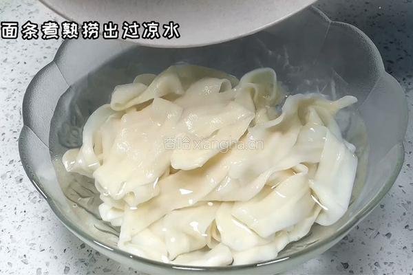 香菇肉沫拌面的做法图解7