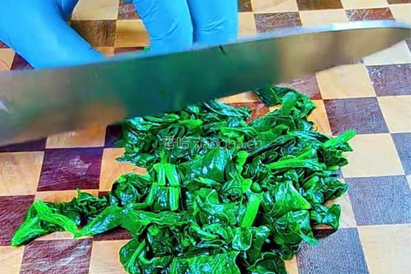 菠菜蒸蛋的做法图解2
