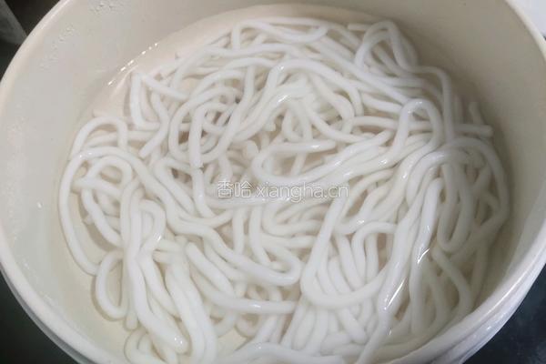 梅菜笋丝拌粉的做法图解1
