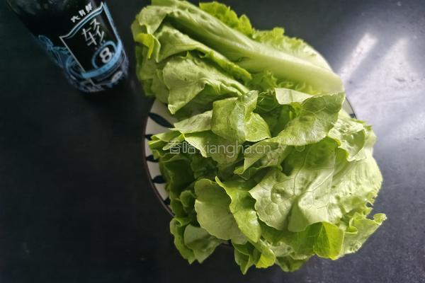 白灼生菜的做法图解1