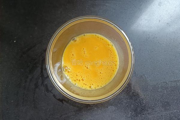 刷脂菌菇芙蓉蛋汤的做法图解3