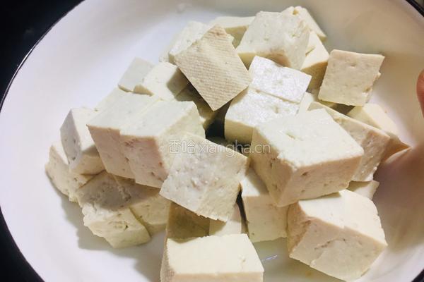 麻婆豆腐的做法图解1