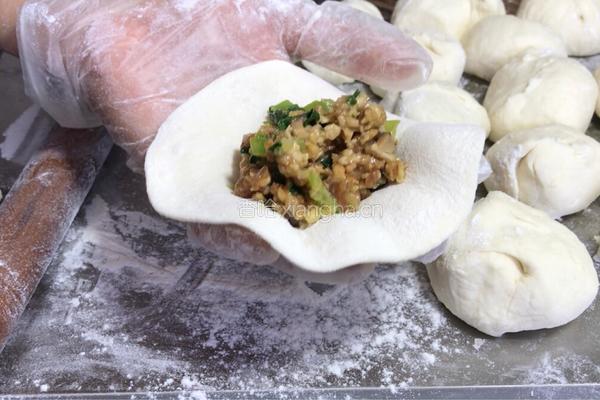 香菇小白菜肉包子的做法图解12