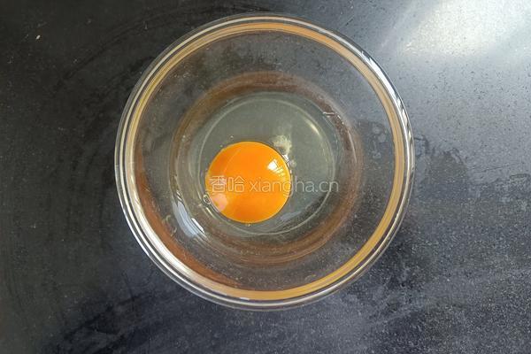刷脂菌菇芙蓉蛋汤的做法图解2