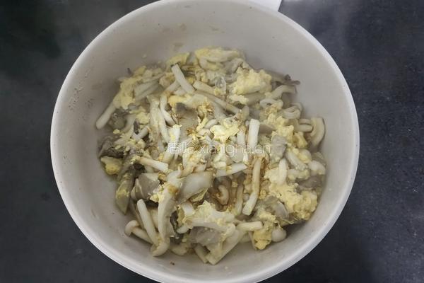 双菇滑蛋的做法图解10