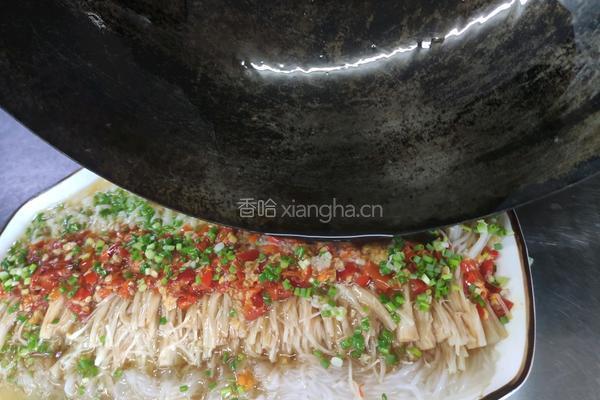 剁椒金针菇蒸粉丝的做法图解8