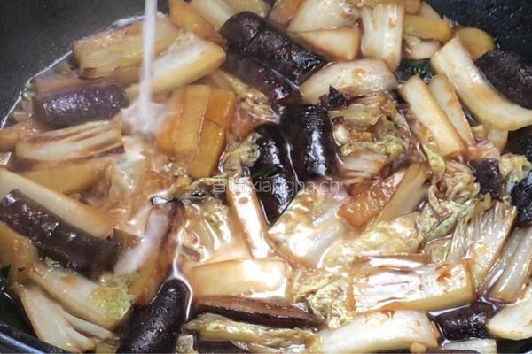 白菜茄子烧土豆的做法图解8