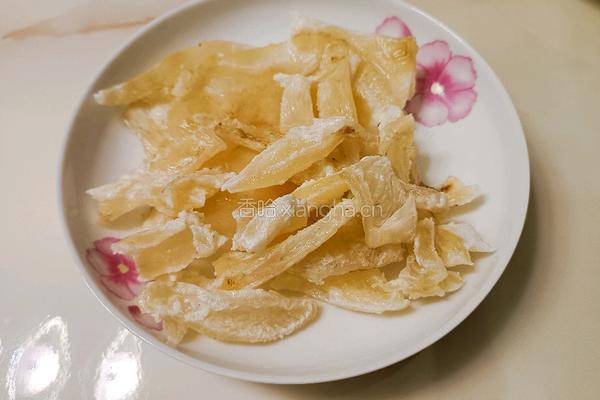 鱼胶炖奶的做法图解3
