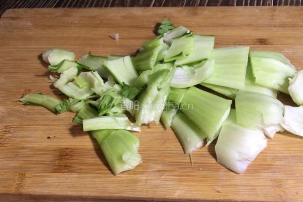 菜梗萝卜炖土豆的做法图解4