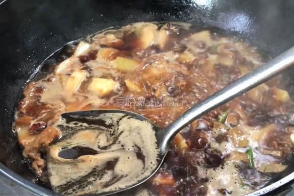 菜梗萝卜炖土豆的做法图解11