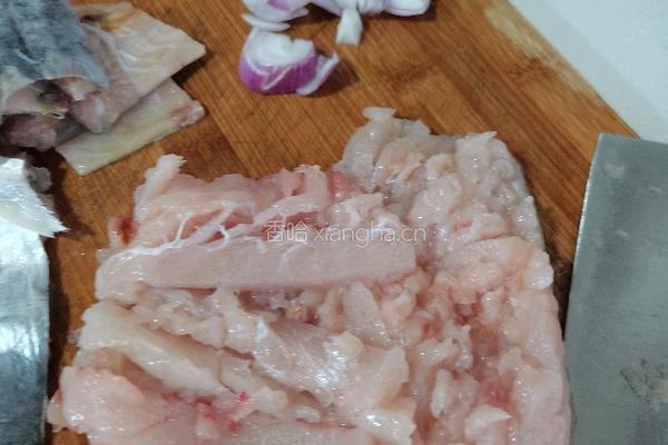 鱼肉馅饺子的做法图解2
