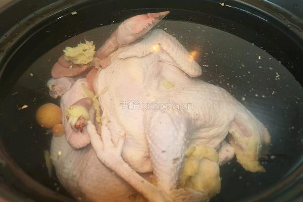七彩菌煲鸡汤的做法图解6